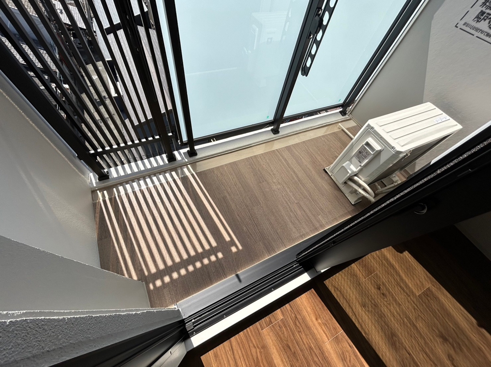 23/30 バルコニー