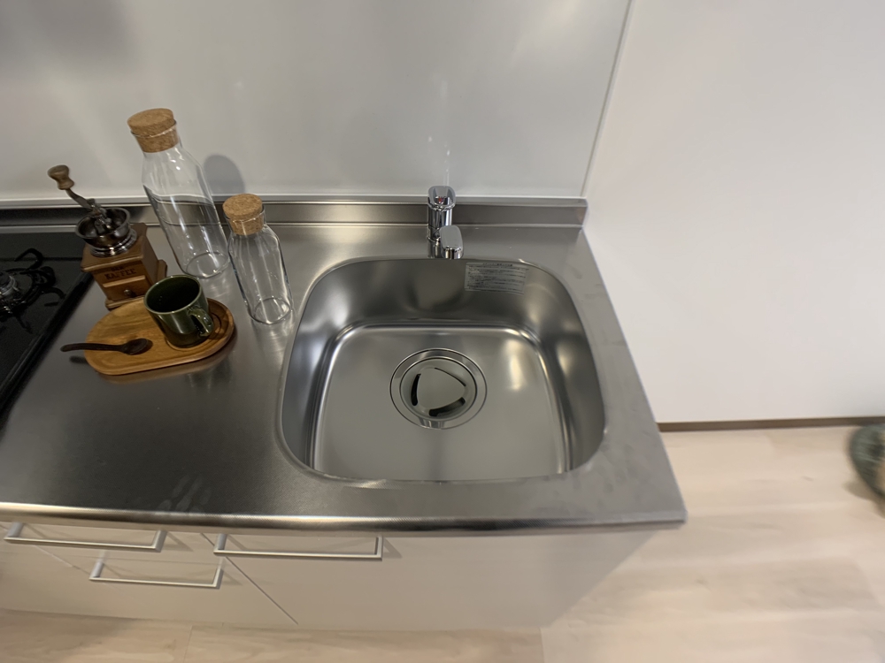 27/30 エントランス