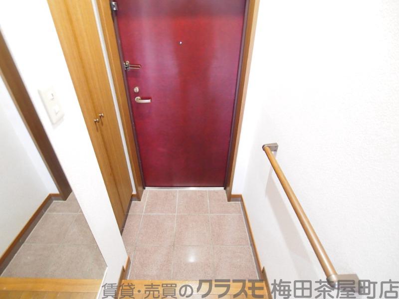 19/30 玄関