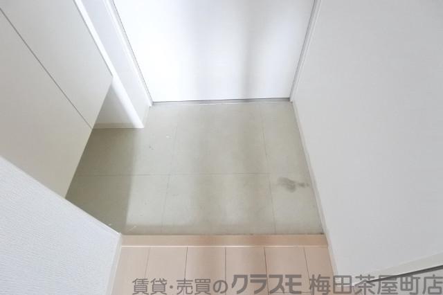 14/30 玄関