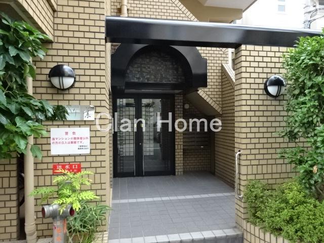 25/30 エントランス