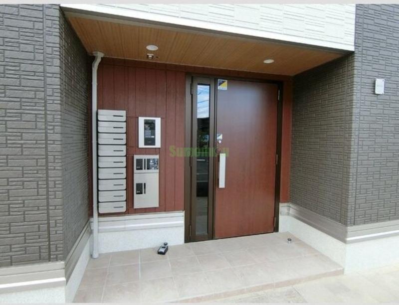 14/20 エントランス