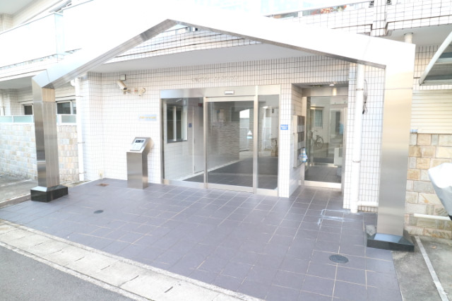 17/20 エントランス