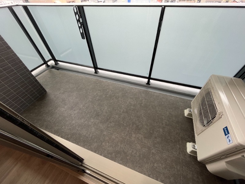 17/27 バルコニー