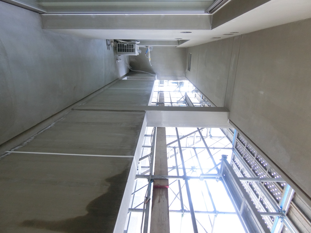 19/30 バルコニー