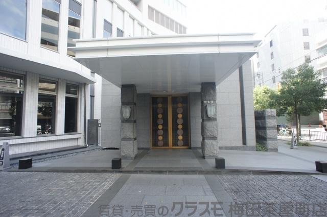 28/30 エントランス