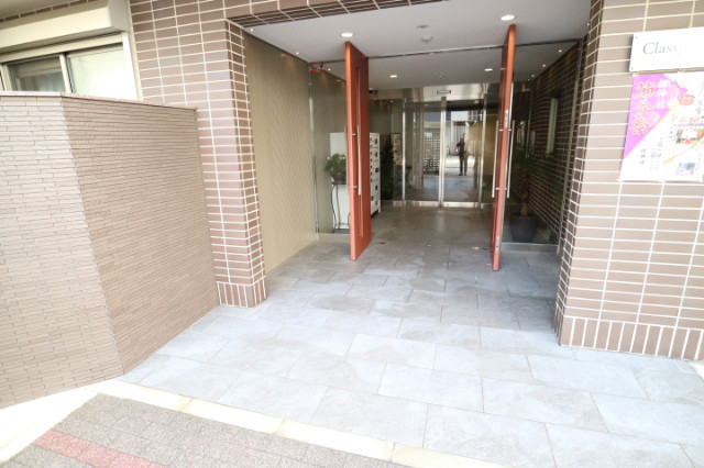 2/4 エントランス