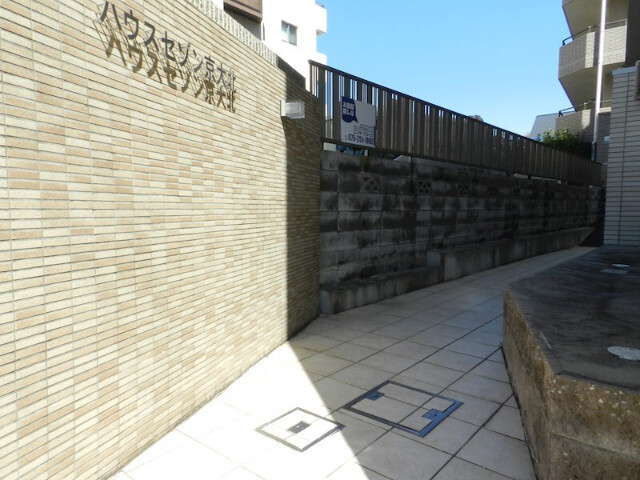 2/3 エントランス