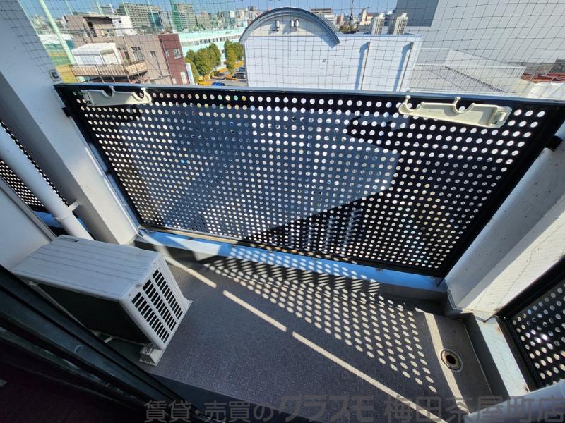 23/30 バルコニー