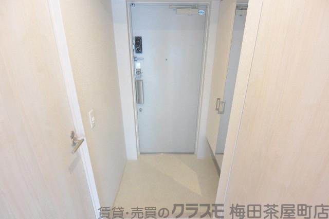 16/30 玄関