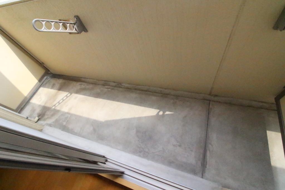 23/30 バルコニー