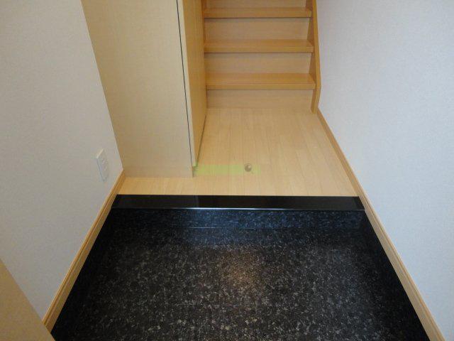 14/28 玄関