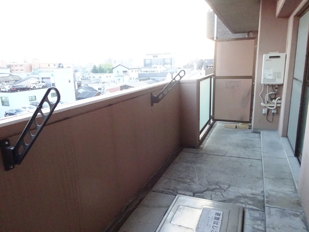 21/30 バルコニー