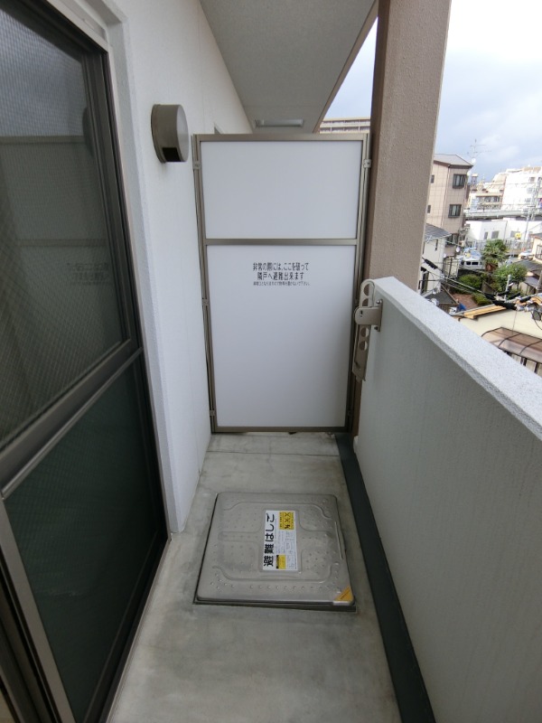25/30 バルコニー