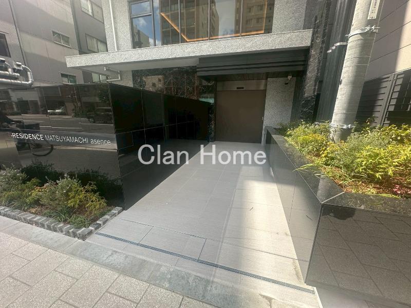 26/30 エントランス