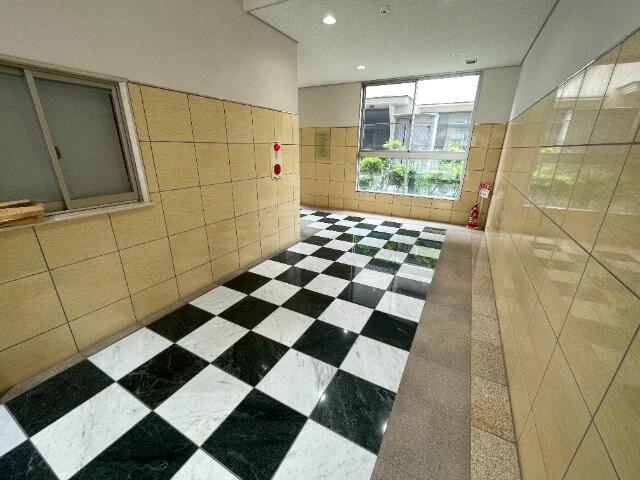 17/18 エントランス