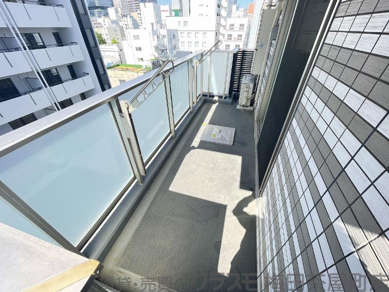 23/30 バルコニー