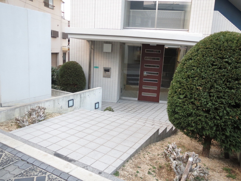 29/30 エントランス