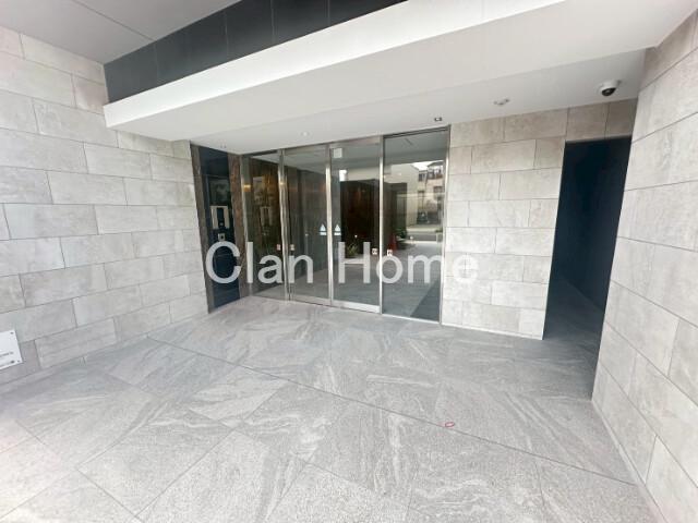 26/30 エントランス