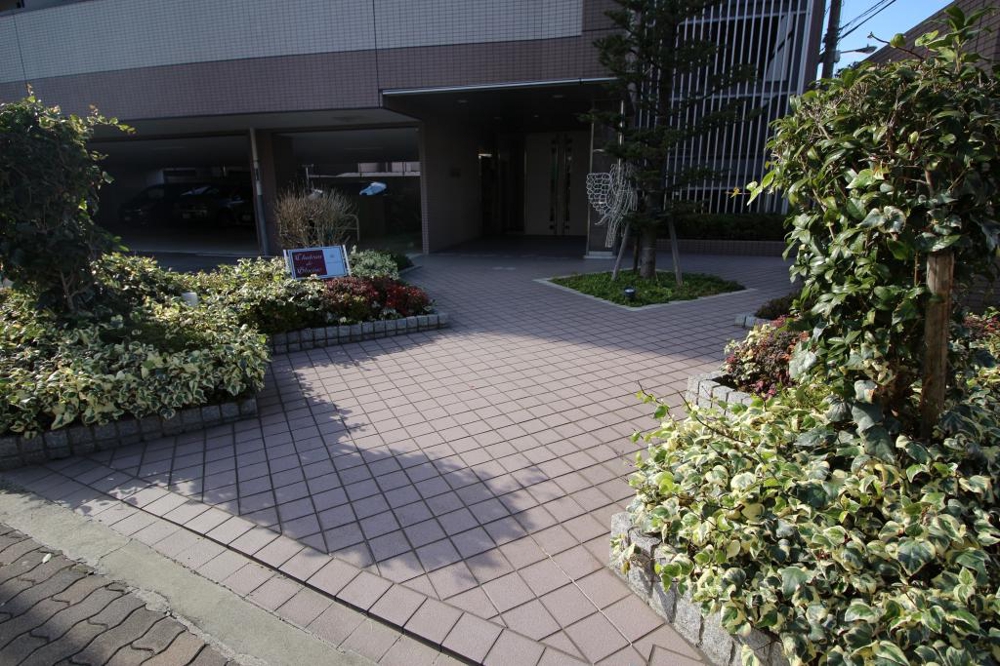 2/4 エントランス