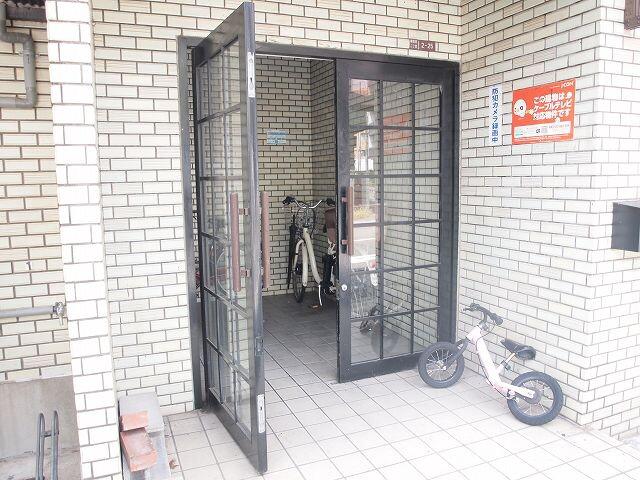 22/30 エントランス