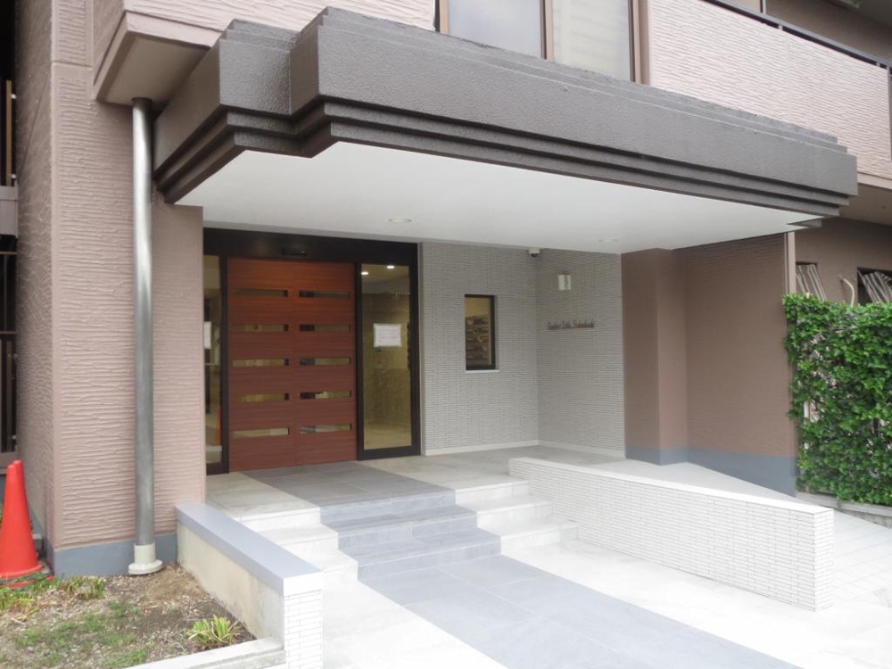 2/3 エントランス