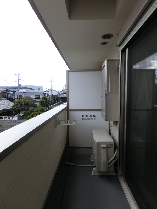 25/30 バルコニー