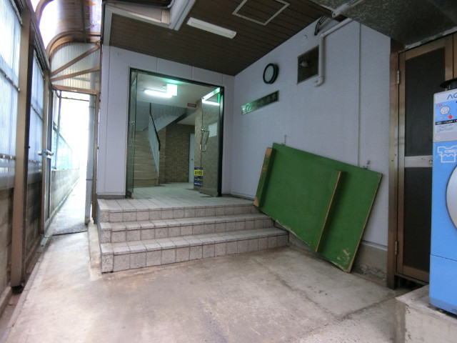 3/7 エントランス