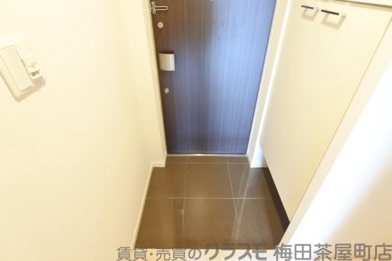 17/30 玄関