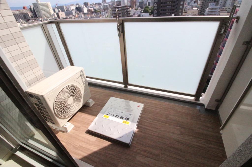 20/30 バルコニー