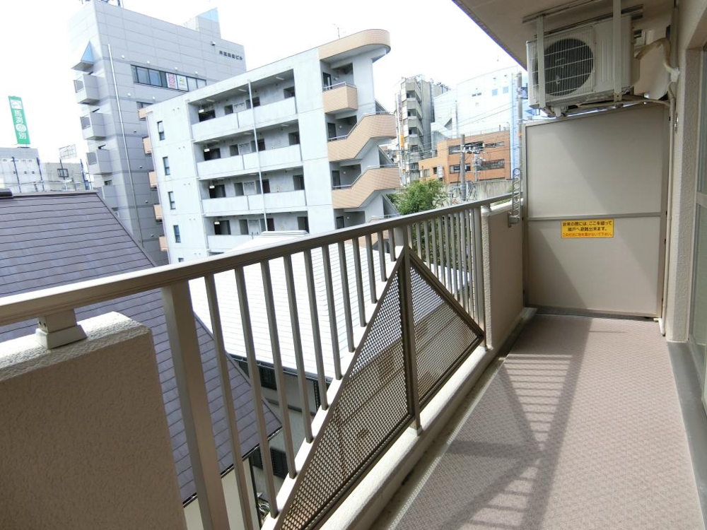 21/30 バルコニー