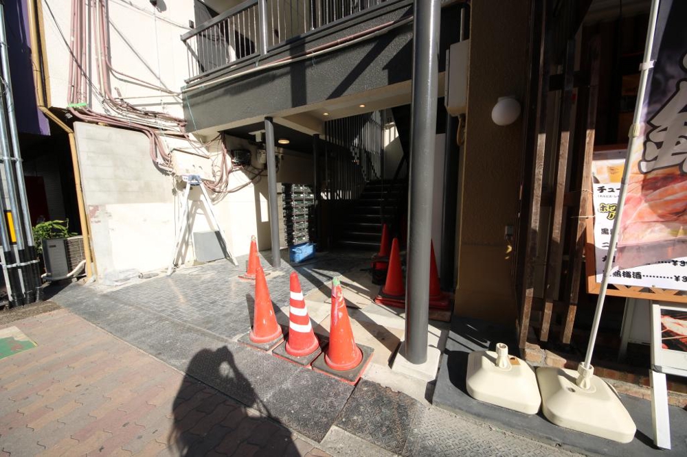 25/30 エントランス