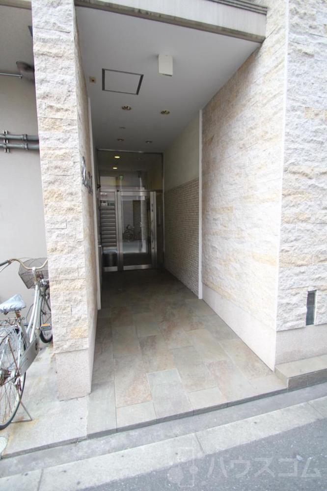 29/30 エントランス