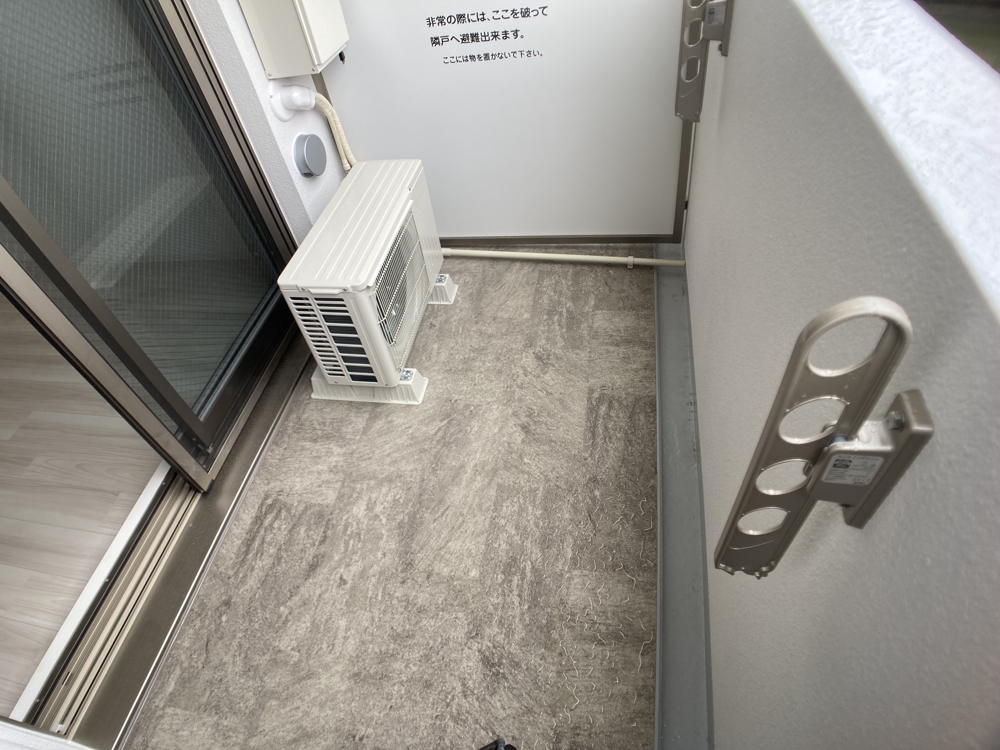 21/30 バルコニー