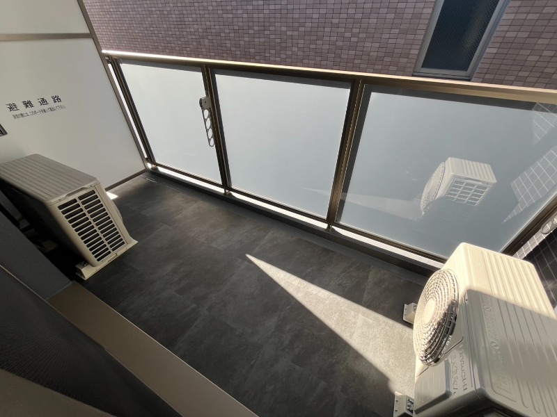 17/27 バルコニー