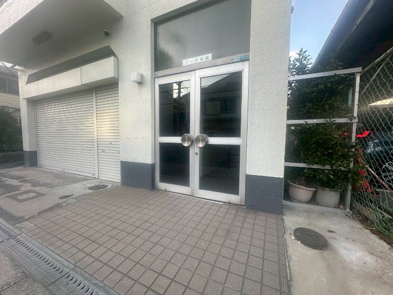 25/25 エントランス