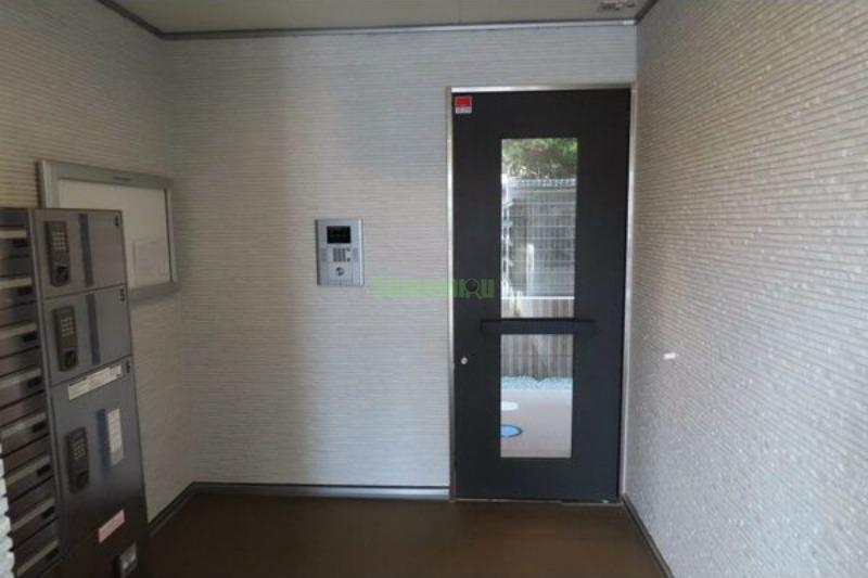 21/28 エントランス