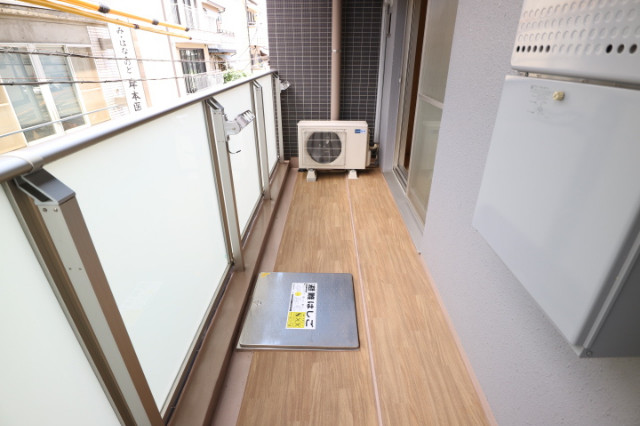 23/30 バルコニー