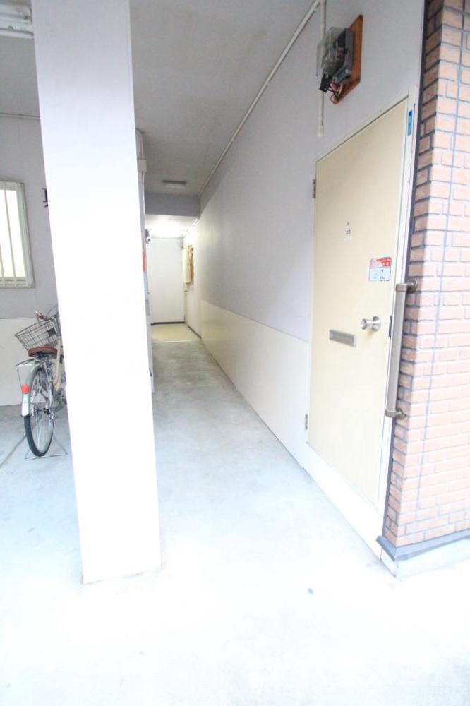 21/29 エントランス