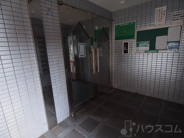 25/30 エントランス