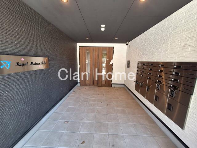 25/30 エントランス