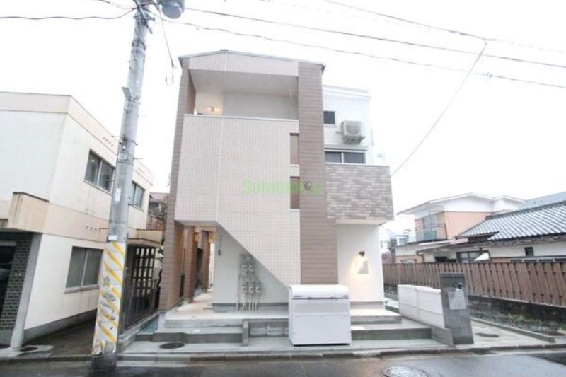 14/20 エントランス