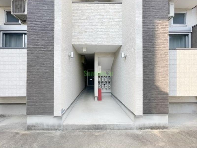 17/23 エントランス