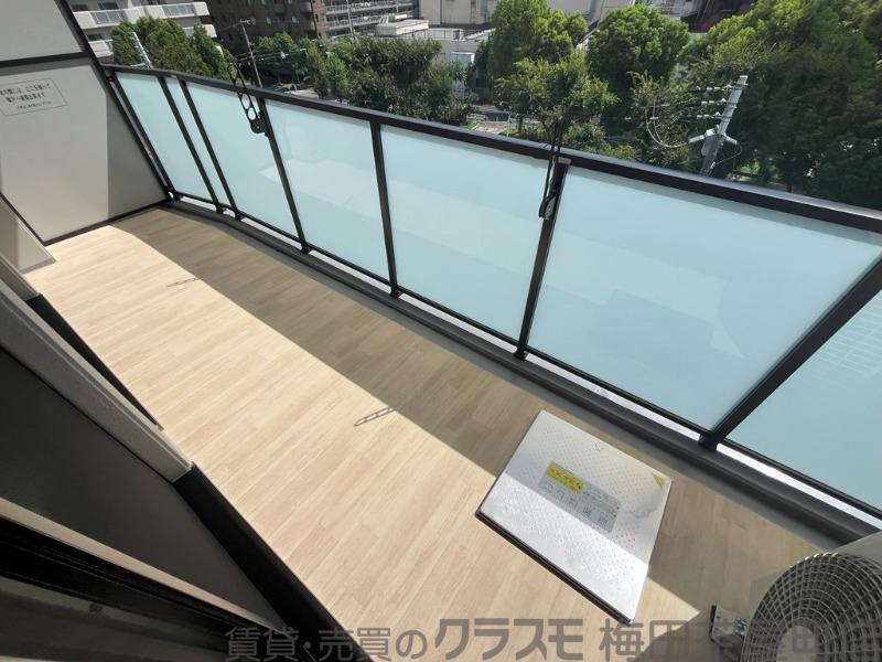 23/30 バルコニー