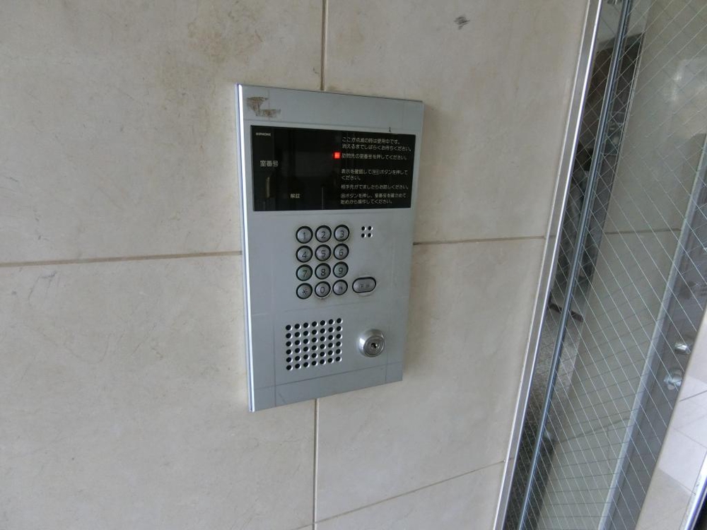 3/8 エントランス