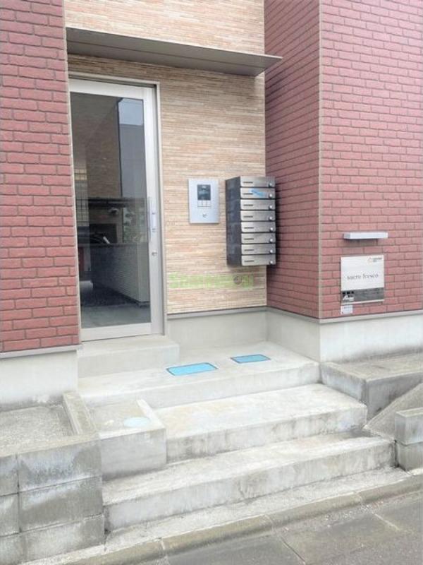 4/10 エントランス