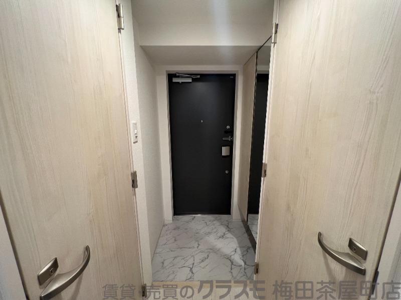 14/30 玄関