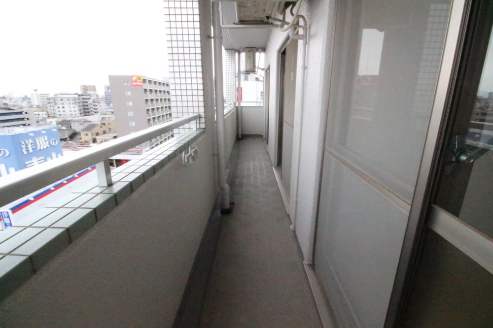 25/30 バルコニー