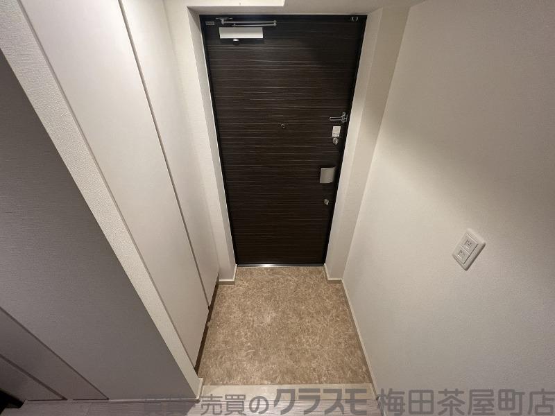 14/30 玄関