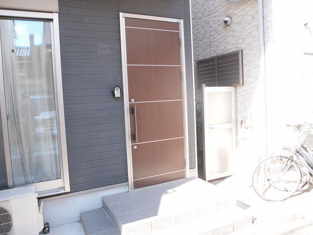 28/30 エントランス